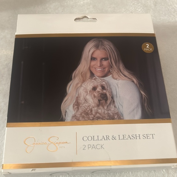 Jessica Simpson Leash & Collar Set - Picture 3 of 4